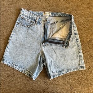 7in light washed jean shorts